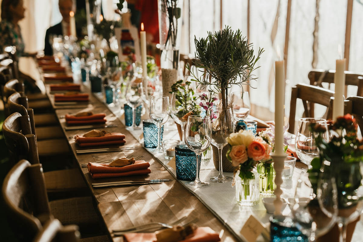 stunning table lay at a wedding