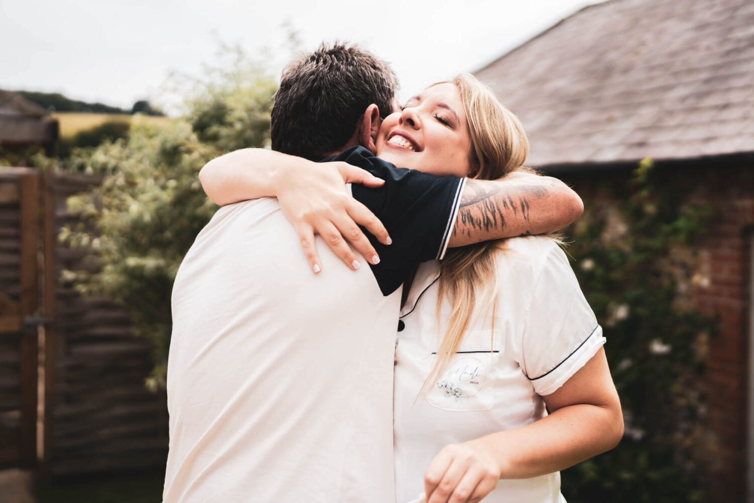 bride hugging her father